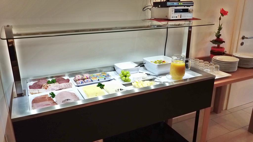 巴特拉尔 阳光商店之家旅馆酒店 外观 照片